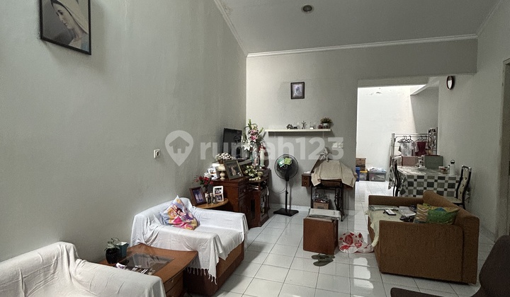 Rumah Minimalis Siap Huni. Lokasi Dekat Univ Atmajaya/Pasar Intermoda/ Aeon Mall. Dekat Tol Serbaraja dan Stasiun KRL Cisauk Rumah Minimalis Siap Huni. Lokasi Dekat Univ Atmajaya/Pasar Intermoda/ Aeon Mall. Dekat Tol Serbaraja dan Stasiun KRL Cisauk