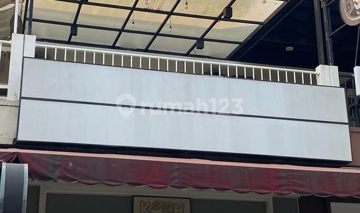 Shop House in a Bustling Culinary Location 1