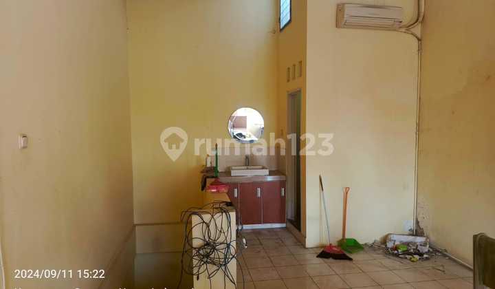 *turun Harga.... Dijual Murah "bu" Ruko Jl Raya Serpong*l. Tanah : 57m2 (4×14.25)l. Bangunan : 72m2lantai. : 2 Lantaiac Daikin 2 Unit Tiap Lanntaiair. : Semi Jet Pumpsurat : Shm*harga : 1.8m Turun Menjadi 1.6m (nego Sampai Deal)*hubungi : S I M O N 081328