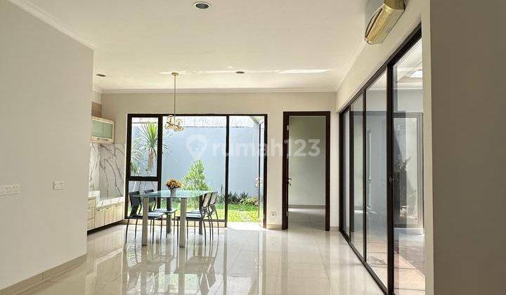 Rumah Baru Semi Furnished di Bsd The Icon, Tangerang 2