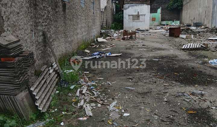 *Land for Rent Adjacent to Alam Sutera Serpong*
Land area: 500m² (11×44m)
Building area: 60m²
Hard floor, new building demolished
Suitable for workshops, warehouses, etc.
Wide front road
Price: 150 million/year. Minimum lease 3 years (serious? Negotiable until deal)
*Contact* *Land for Rent Adjacent to Alam Sutera Serpong*
Land area: 500m² (11×44m)
Building area: 60m²
Hard floor, new building demolished
Suitable for workshops, warehouses, etc.
Wide front road
Price: 150 million/year. Minimum lease 3 years (serious? Negotiable until deal)
*Contact*