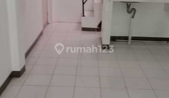 Dijual Murah Melati Mas Regensi Seerpong Tangsell.tanah. : 90m²l. Bangunan: 120m2( 1 1/2 Lantai)k. Tidur. : 3+1k. Mandi. : 2surat. : Shmada Gudanglingkungan Tertata Rapi Dan Bersihone Gate Systemharga. : 1.050m (nego. Sampai Deal)hubungi : S. I M O N 0813 1