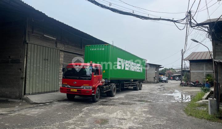 FOR SALE/LEASE Jurumudi Daan Mogot Factory Warehouse Tangerang Jakarta. Land Area: 26,000m². Building Area: 15,000m² (2 Floors). Certificate: SHM. Minimum Sale: 10,000m². Lease: Entire Property Only. Price: 7,000,000/meter (Negotiable Until Deal). Contact: SIMON 081328682686 Era Fiesta. FOR SALE/LEASE Jurumudi Daan Mogot Factory Warehouse Tangerang Jakarta. Land Area: 26,000m². Building Area: 15,000m² (2 Floors). Certificate: SHM. Minimum Sale: 10,000m². Lease: Entire Property Only. Price: 7,000,000/meter (Negotiable Until Deal). Contact: SIMON 081328682686 Era Fiesta.