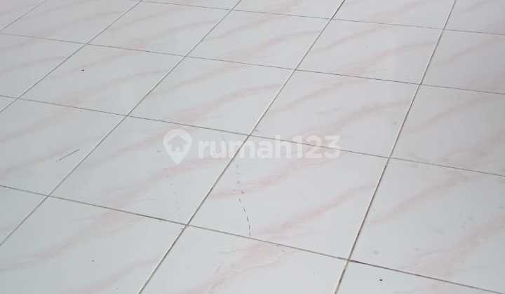 Dijual Murah Melati Mas Regensi Seerpong Tangsell.tanah. : 90m²l. Bangunan: 120m2( 1 1/2 Lantai)k. Tidur. : 3+1k. Mandi. : 2surat. : Shmada Gudanglingkungan Tertata Rapi Dan Bersihone Gate Systemharga. : 1.050m (nego. Sampai Deal)hubungi : S. I M O N 0813