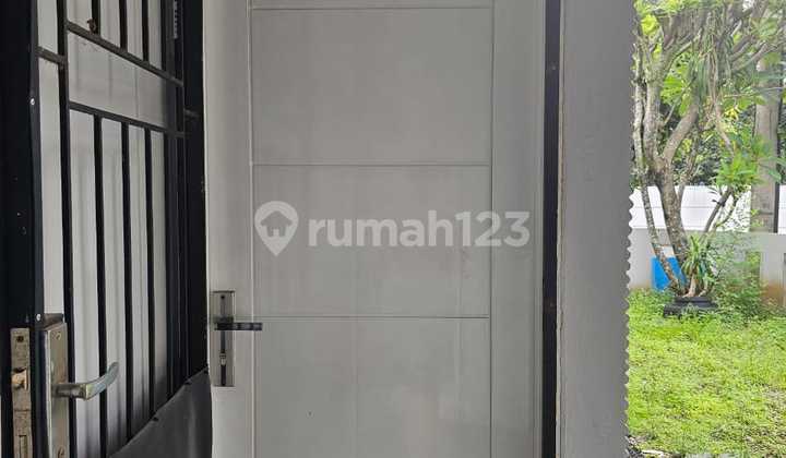 Dijual Rumah Hoek Dalam Komplek Sangat Rapi 2