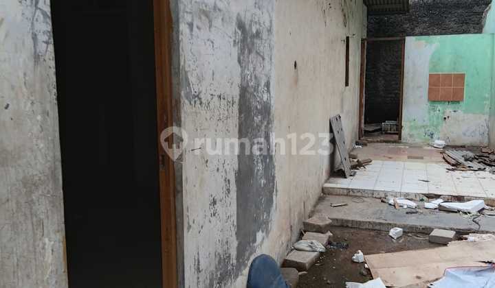 *For Rent: Land Adjacent to Alam Sutera, Serpong*
Land Area: 500m² (11×44m)
Building Area: 60m²
Hardened Floor, Newly Demolished Building
Suitable for Workshop, Warehouse, etc.
Wide Front Road
Price: 150 million/year. Minimum Lease 3 Years (Serious? Negotiable Until Deal)
*Contact*