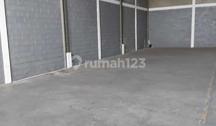 Warehouse For Rent In The Complete Facility Area Of Taman Tekno Bsd City. Land Area: 440m² Building Area: 320m² Electricity Token: 11,000watt Price: 350 Million/Year (Negotiable Until Deal) Contact: S I M O N 081328682686 Era Fiesta Alam Sutera Warehouse For Rent In The Complete Facility Area Of Taman Tekno Bsd City. Land Area: 440m² Building Area: 320m² Electricity Token: 11,000watt Price: 350 Million/Year (Negotiable Until Deal) Contact: S I M O N 081328682686 Era Fiesta Alam Sutera