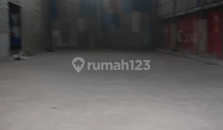 For Rent 43 Bay Warehouse Near Soetta Airport Ready for Use. For Rent 43 Bay Warehouse Near Soetta Airport Ready for Use.
