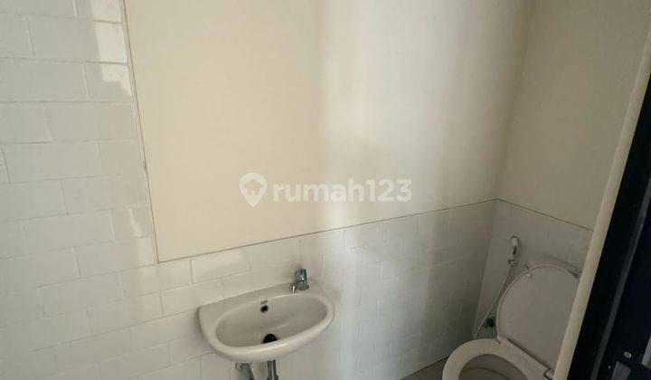 Rumah 2 Lantai Bagus Semi Furnished di Lippo Karawaci, Tangerang Nu 2