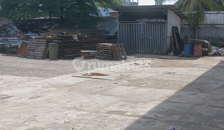 Warehouse for Rent, Strategic Location... Spacious Parking for 40ft Containers