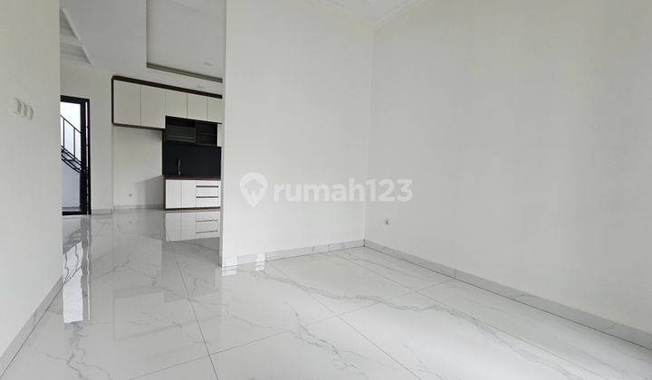 Rumah 3 Lantai Semi Furnished di The Icon Cosmo, Bsd City, Tangerang 2