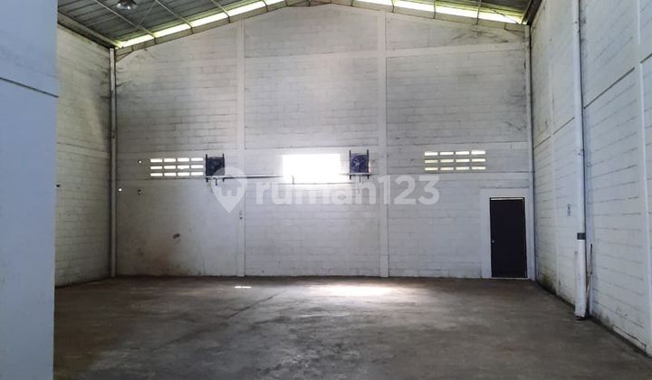 For Rent: Warehouse in Taman Tekno, BSD City
Land Area: 300m²
Building Area: 216m²
Electricity: 4,400 Watt
Still Available Vacant Land in the Back Area
Office Space: 6x6m
Warehouse Area Neat, Clean, Flood-Free
Price: 285 million/year (Negotiable Until Deal)
Contact: SIMON 0813 For Rent: Warehouse in Taman Tekno, BSD City
Land Area: 300m²
Building Area: 216m²
Electricity: 4,400 Watt
Still Available Vacant Land in the Back Area
Office Space: 6x6m
Warehouse Area Neat, Clean, Flood-Free
Price: 285 million/year (Negotiable Until Deal)
Contact: SIMON 0813