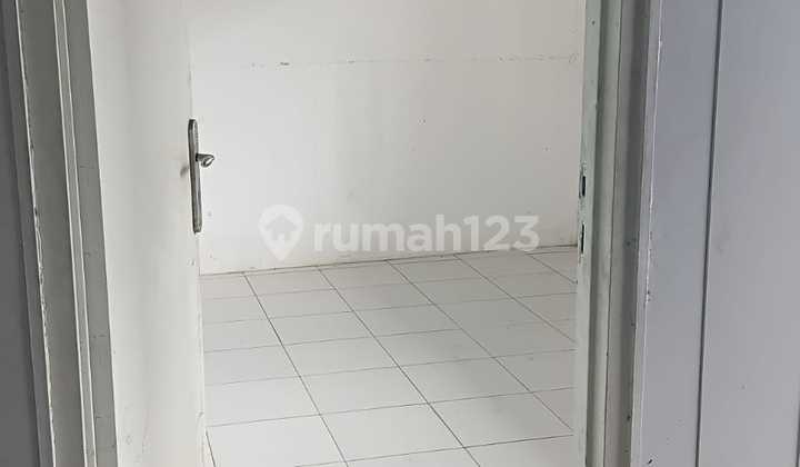 For Rent Tidy Warehouse Near Daan Mogot Airport Toll Access 40 Feet Container For Rent Tidy Warehouse Near Daan Mogot Airport Toll Access 40 Feet Container