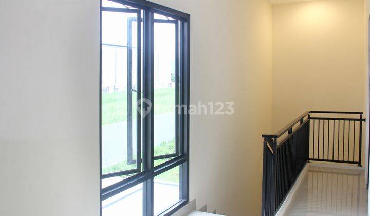 Rumah 2 Lantai Siap Huni di Malang, FREE PPN 100% Dekat Bandara  2