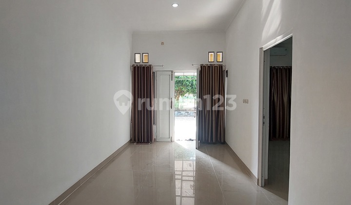 At the Nice House 3-Bedroom Rental, Palm Vilamas Estate Cinangka