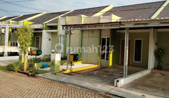 For Rent, Nice House Villa Rizky Sawangan, Near BSSN Office.