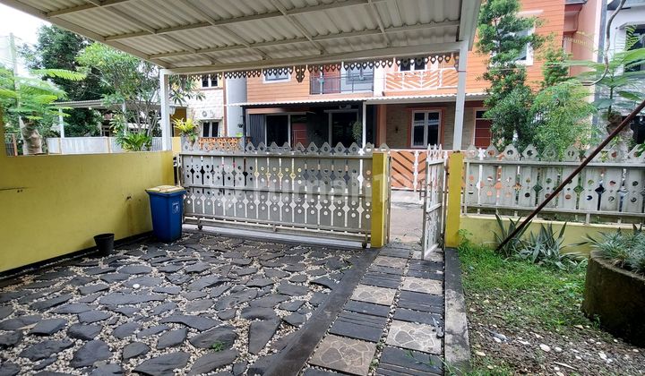 For Rent 4-Bedroom House, Near Limo Cinere Toll Road, Flood-Free