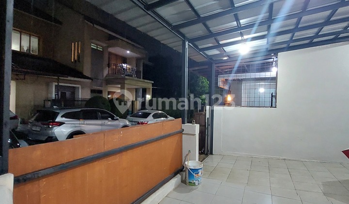 At the 1-Story Rented House in Pamulang Permai, Behind Living Plaza At the 1-Story Rented House in Pamulang Permai, Behind Living Plaza