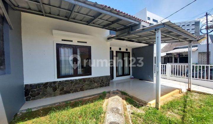 At a 2-Bedroom Hook House Rental, Ready to Occupy, Good Condition