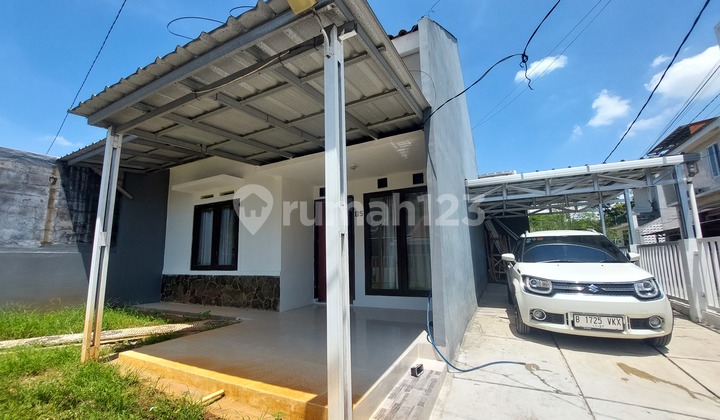 At a 2-Bedroom Hook House Rental, Ready to Occupy, Good Condition