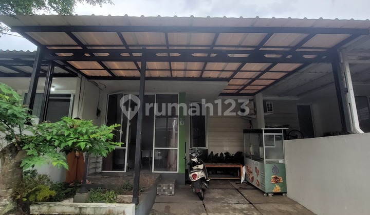 In a 1T Furnished House Rental, Gardens Sawangan In a 1T Furnished House Rental, Gardens Sawangan