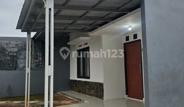 At a Newly Renovated Nice House Rental, Hook Position