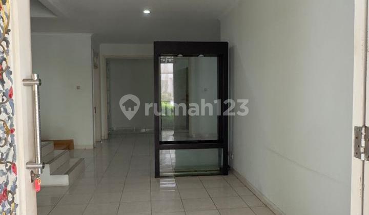 Disewakan Rumah 2.5 Lantai di Cluster Citragran Cibubur 2