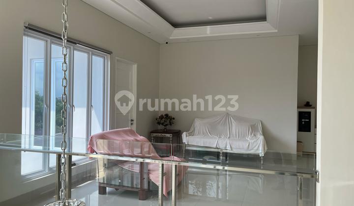Di jual Rumah  Full Furnished di Raffles Hills  2