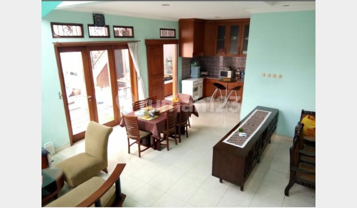 Dijual Rumah Mewah dengan lahan yg luas di Legenda Wisata-Cibubur (Hoek)  2