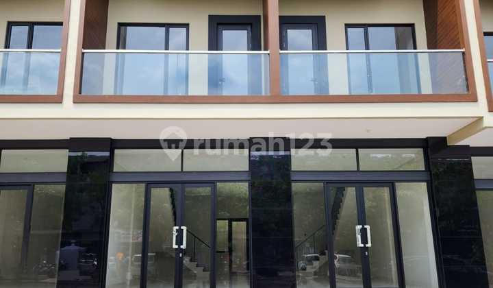 Ruko 3 Lantai Raffles Hills Cibubur