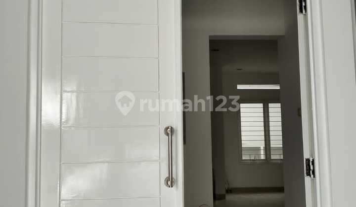 Dijual Cepat Rumah Cantik Like New Dalam Cluster Kota Wisata 2