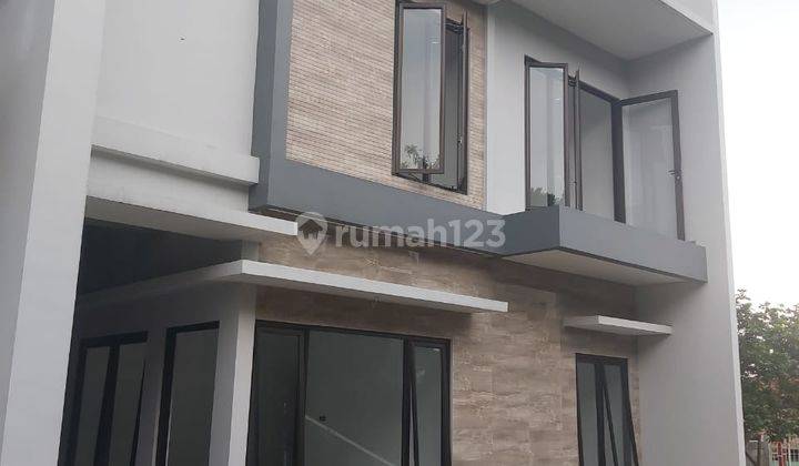 Rumah Bagus SHM Bergaya modern di Pusat Kota Bojong Koneng 1