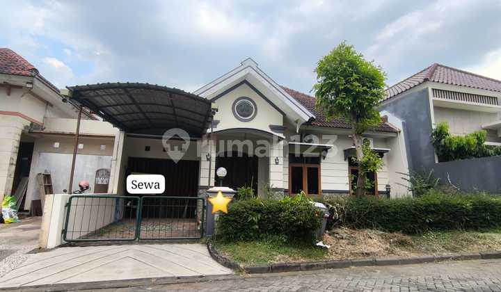 DISEWAKAN RUMAH SIAP HUN DI GRAHA ESTETIKA TEMBALANG