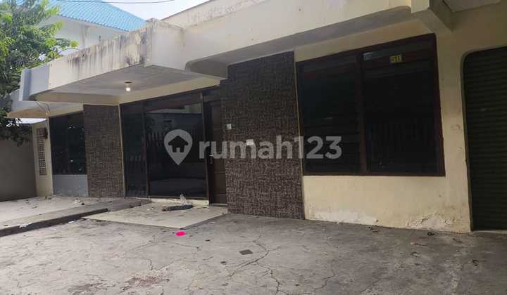 DISEWAKAN RUMAH BESAR SIAP HUNI DI JL BADAK SEMARANG 2