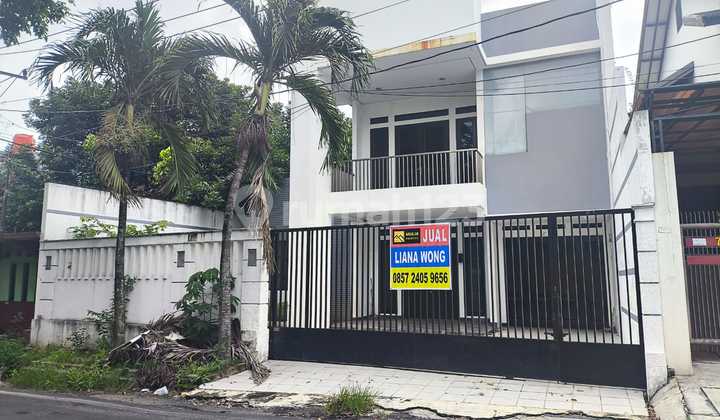 Di Jual Rumah Mewah Besar Dipinggir Jalan Raya Pandayan Semarang 1