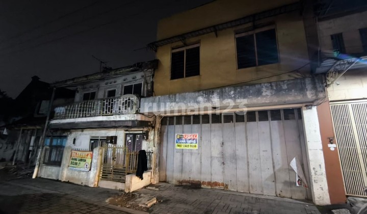 DI JUAL RUMAH 2 BANGUNAN JEJER DI KOTA LAMA SEMARANG 1