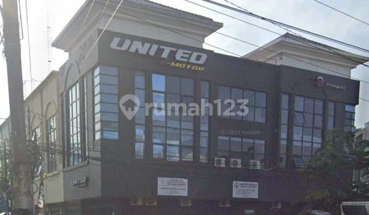FOR RENT, SHOPHOUSE BY THE MAIN ROAD, VERY STRATEGIC LOCATION IN EAST SEMARANG 1