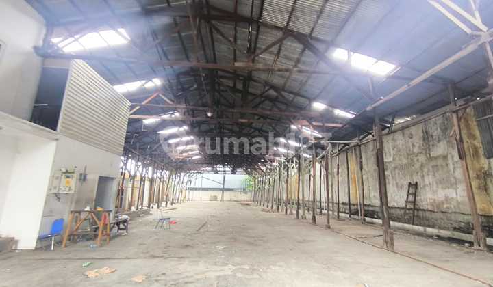 Disewakan Gudang di Jl Majapahit Semarang Timur 2