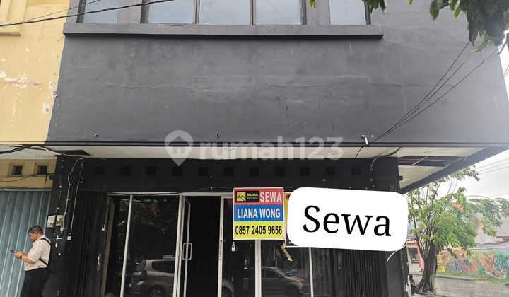 FOR RENT, SHOPHOUSE BY THE MAIN ROAD, VERY STRATEGIC LOCATION IN EAST SEMARANG 2