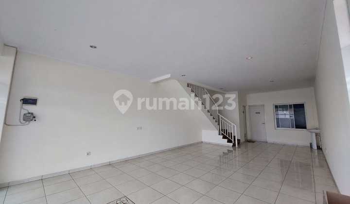 Nice 2-Storey Shop House for Rent in Graha Estetika Semarang 2