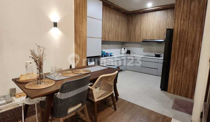 Jual Rumah Furnish di Cosmo The Icon BSD City