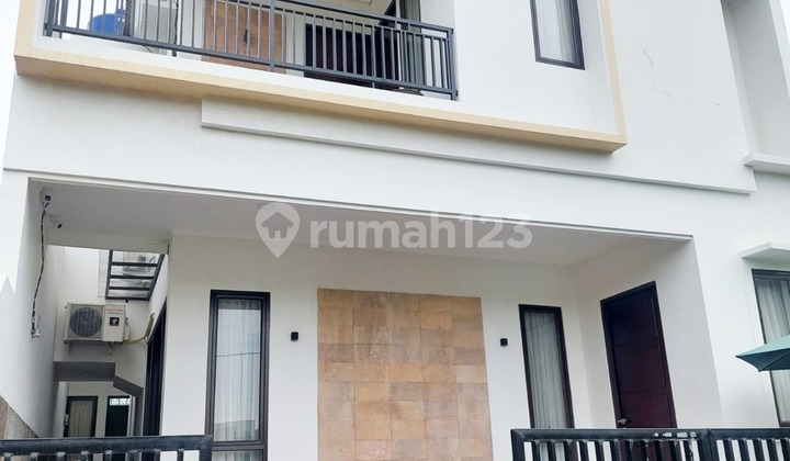 For Sale: Puspitek Asri House in Front of BSD Ice