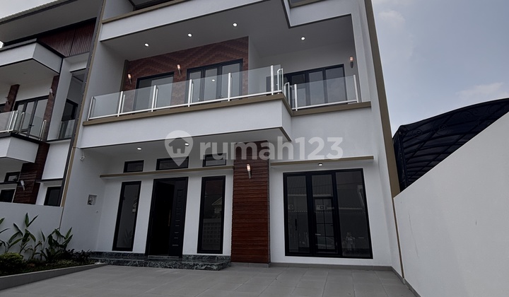 Jual Rumah Baru Luxury Di Bsd