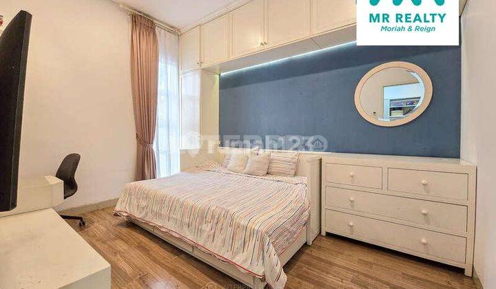 Rumah 2 Lantai Bagus Furnished di Puri Mansion, Jakarta Barat 2