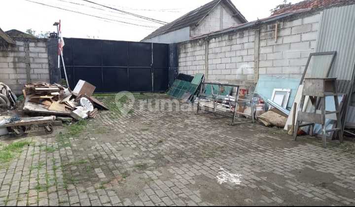 Pabrik di Jln Vihara Punna Karya, Curug tangerang Pabrik di Jln Vihara Punna Karya, Curug tangerang