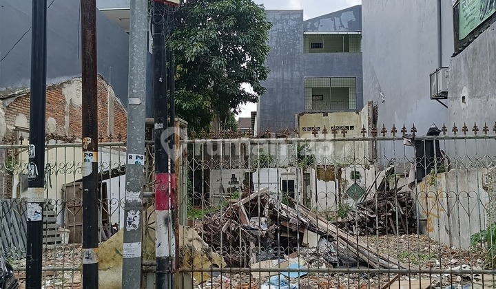 Rumah tua hitung tanah di Gunung Sahari Luas 235 m², Jalan depan 2 mobil 2