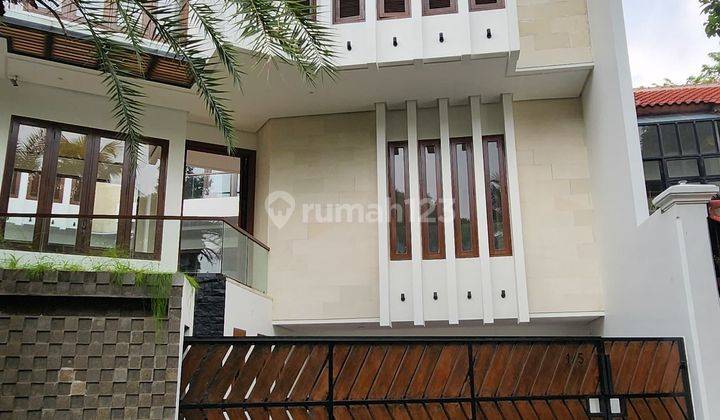 Rumah Modern Tropical Di Pondok Indah  2