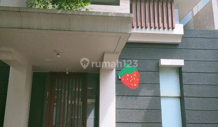 Disewakan Rumah 2 Lantai Di Cloverhill Residence Rumah 1