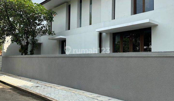 Rumah Di Bintaro Semi Furnished Bagus Lokasi Strategis 2