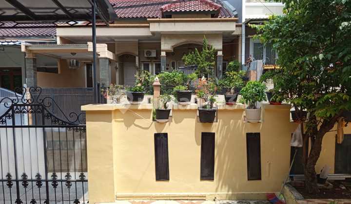 Jual Rumah Satu Setengah Lantai Bojong